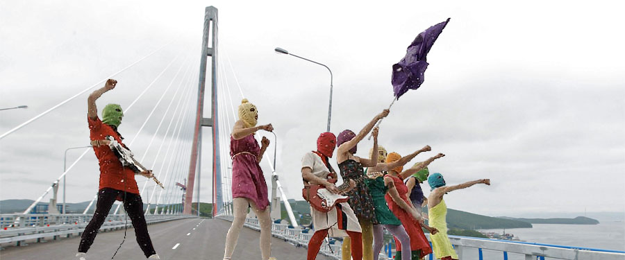 Vladivostok bridge - APEC protesters near Russky Island